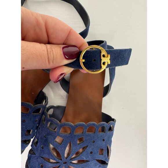 Tory Burch Women’s Navy Blue Die Cut Ankle Strap Sandals size 9 - Picture 7 of 8